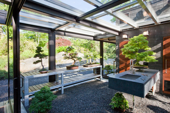 Customized Roof Winter Garden Free Standing Solarium Aluminum Sunrooms Ready To Ship