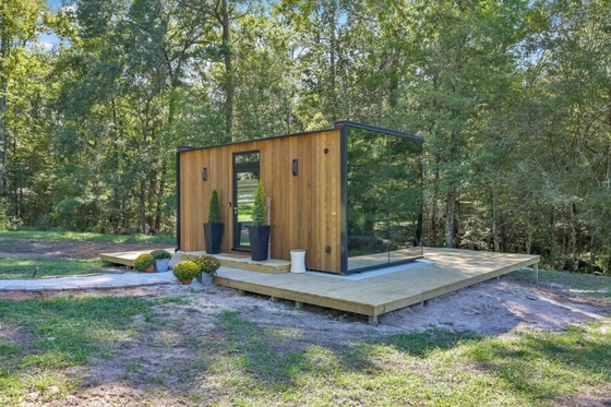 Waterproof Steel Frame Glass House Sunrooms With Clear Glass And Sliding Double Door