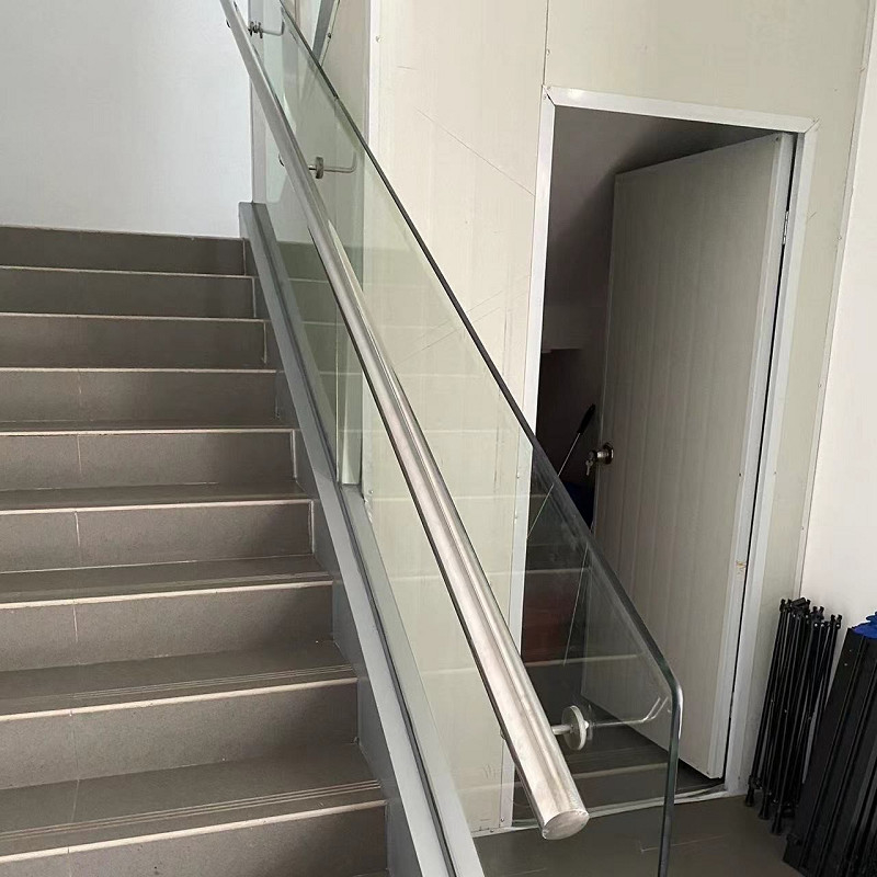 900mm / 1100mm Customized Handrail Glass Balustrade With 8mm - 17.5mm Glass Thickness